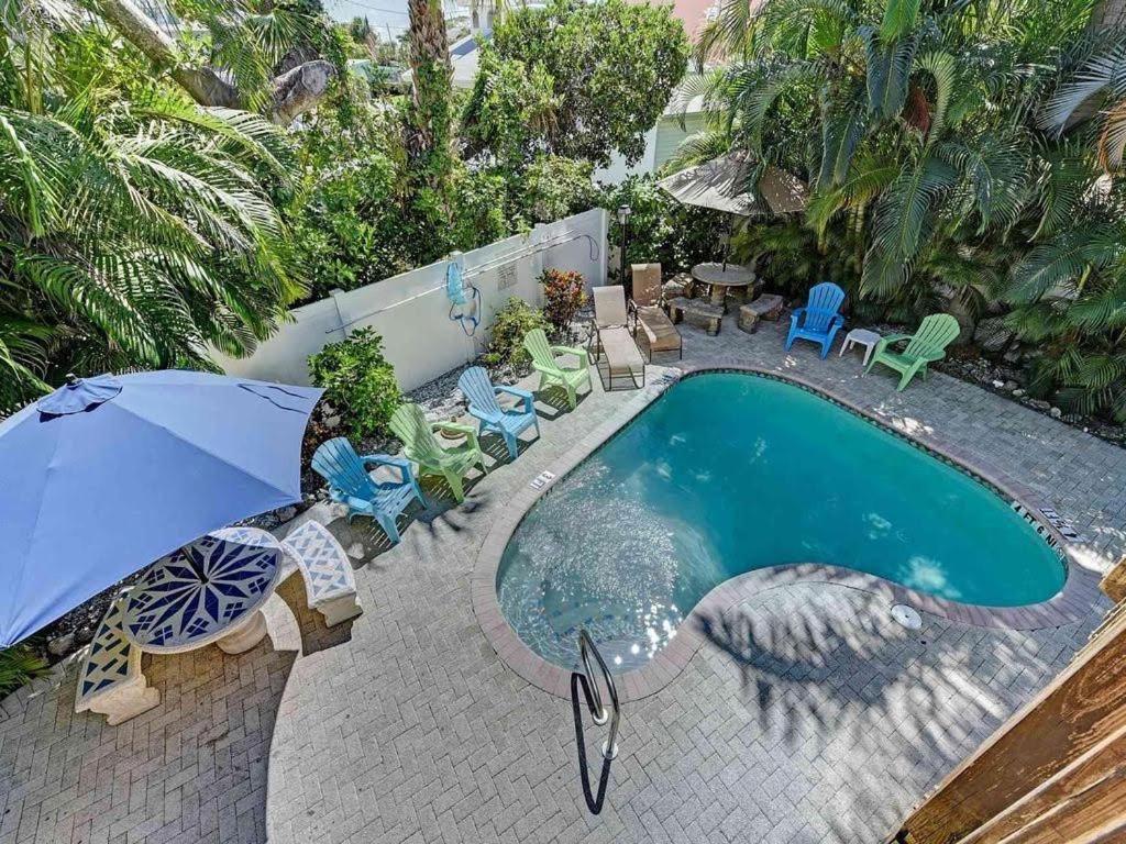 Beach Getaway Pool Condo Between The Island Marina And Beach Bradenton Beach Exterior foto